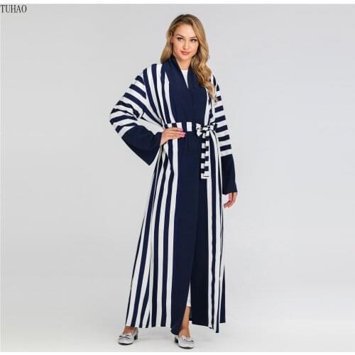 Elegant Womans Tops Striped Trench Long Sleeve Muslim Abaya Robes Midde Aged Woman Long Coats Large Size Windbreaker T1755