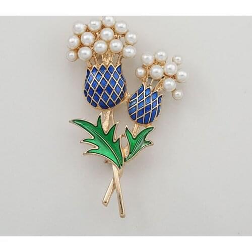 Pineapple Pearl Drop glaze enamel exquisite autumn winter new sweater cardigan coat windbreaker fashion versatile Brooch