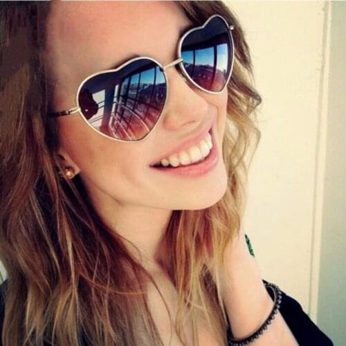 Vintage Heart Sunglasses Women Brand Designer Candy Color Gradient Sun Glasses Outdoor Goggles Party Eyewear