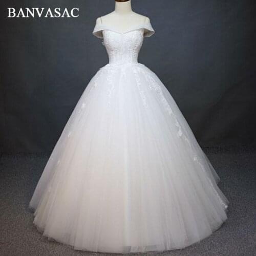 BANVASAC 2017 New Elegant Embroidery Boat Neck Wedding Dresses Short Sleeve Satin Draped Lace Bridal Ball Gowns