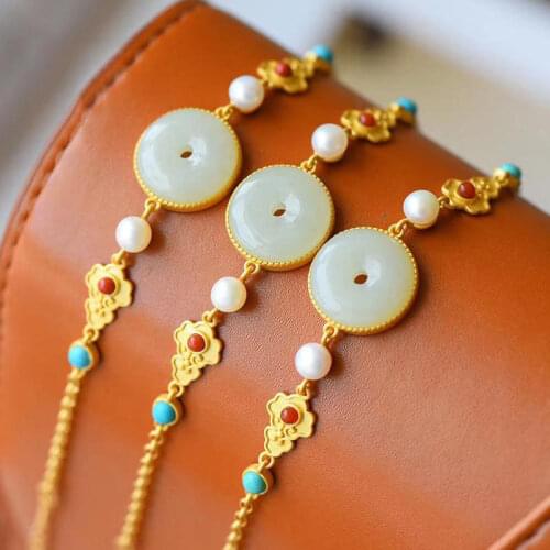 Natural Hetian White Jade Disc Bracelet Chinese Retro Palace Style Unique Craft Light Luxury Charm Womens Silver Jewelry