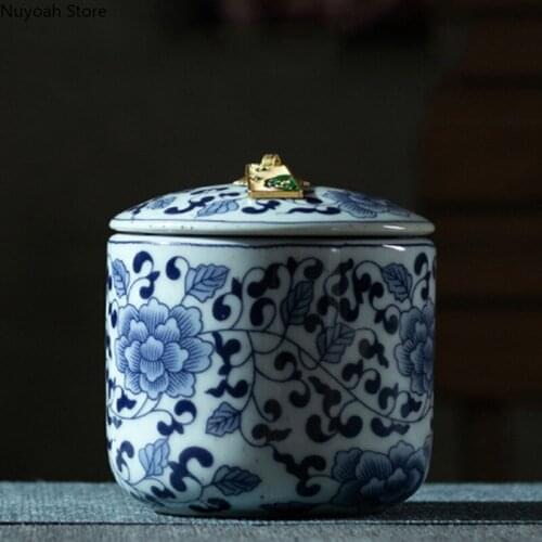 Ceramic Blue and White Tea Caddy Large Tea Box Retro Household Storage Pot Ceramic Sealed Pot Living Room Tea Table Decoration