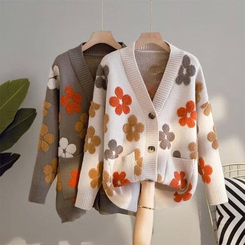 2021 New Spring Autumn V Neck Knitted Cardigan Women Loose Coat Oversized Floral Knitwear Tops Women Casual Sweater Pull Femme