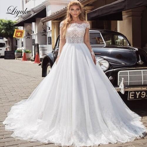 Liyuke New Arrival Scoop Neckline Of A Line Ivory Wedding Dress With Full Sleeve Wedding Gown