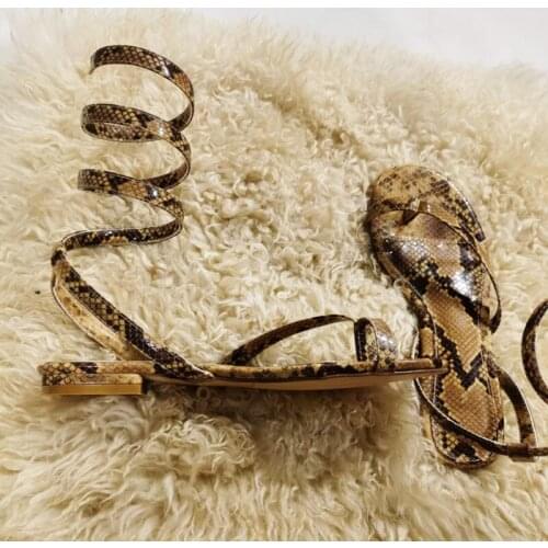 2021 Summer Flats Flip Flops Flip-foot Snake-shaped Roman Sandals Fashion Beach Flat Shoes Female Flat Heel Sandalias Mujer Slid