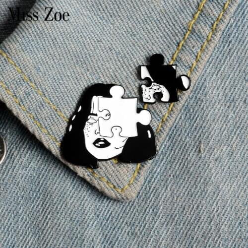 Puzzle Face Enamel Pin Jigsaw Puzzle Pieces Brooches Backpack Clothes Lapel Pin Halloween Badge Punk Gothic Jewelry Gift Friends