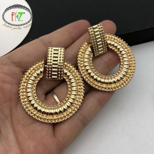 F.J4Z Fashion Alloy Circle Earrings Woman Fashion Gold Silver Metal ZA Earrings Trendy Statement Earrings for Evening Party Show