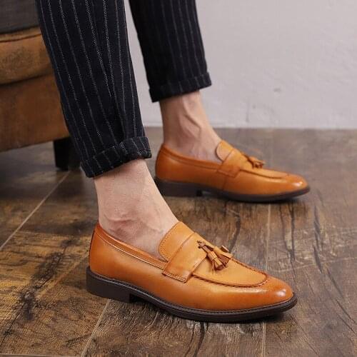 Mens fashion wedding party dresses natural leather shoes slip-on tassels shoe gentleman breathable summer loafers mans sneakers