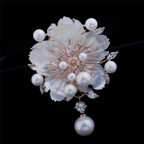 Vintage Flower Natural Stone Shell Zirconia Brooch Pin Fashion Accessories Suit Dress Brooches for Women Pearl Jewelry Gifts
