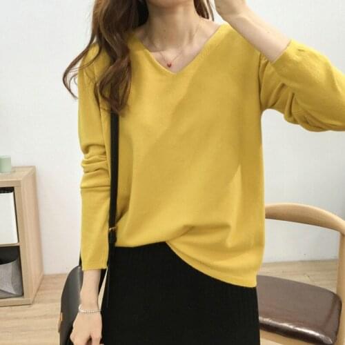 Pure color knit sweater womens aut umn/winter 2021 new comfortable casual long-sleeved top loose v-neck sweater hot sale