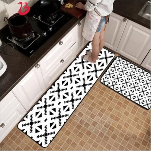 Bubble Kiss Fashion Modern Black White Simple Geometric Long Kitchen Mat Anti-wrinkle Welcome Mats for Front Door Hot Sale Mats