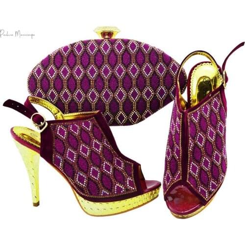 Newest Classics Style Italian Design Sandals Matching Hand Bag Decorate with Rhinestone for Wedding Party in Purple Color