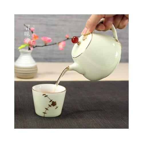 Ceramics Tea Set Exquisite Hand-painted Gold Teapot Tang Suit Plum Small Cup Elegant Girl Green Tea Ceremony Traditional Chinese