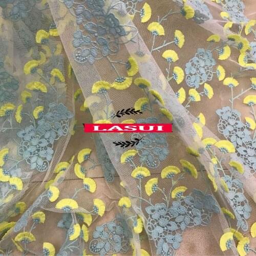 LASUI 1 yard2019 DIY skirt wedding dress accessories TOP Blue mix yellow small umbrella flower embroidery mesh lace fabric X0547