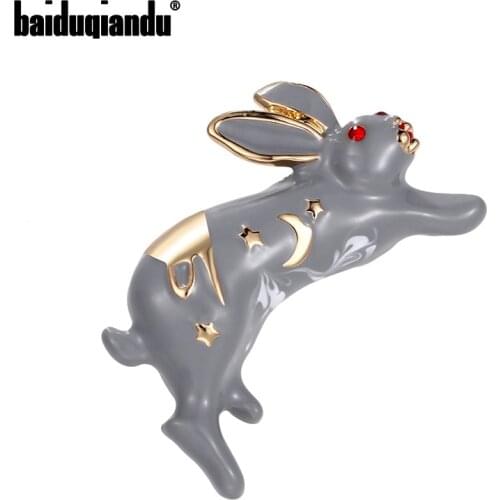 Baiduqiandu Brand New Arrival Grey Hare Brooch Pins Fashion Costume Jewelry For Women Coat Clothes