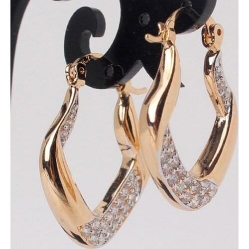 Huitan New Fashion V Shape Hoop Earrings for Women Silver Color/Gold Color Shiny CZ Anniversary Party Love Jewelry Earrings 2020