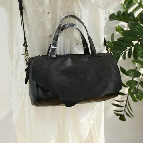 2021 Soft Leather Womens bag new Womens Handbag motorcycle shoulder leather portable sheepskin leisure diagonal tote Bags