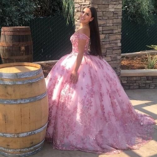 YiMinpwp Lace Ball Gown Quinceanera Dresses Off Shoulder Lace up Back Sweep Train Appliques Long Prom Party Gowns for Sweet 16