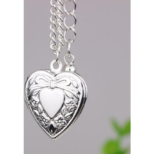 N125 Birthday gift flocket necklace bow knot pattern double heart pendant necklace