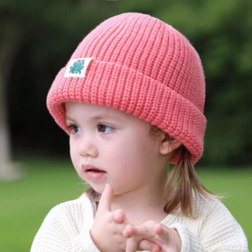 Autumn Winter Solid Color Baby Knitted Hat Warm Soft Casual Hemming Hat Kids Girls Boys Frog Cloth Label Beanies Cap
