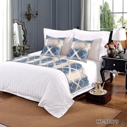 White and Blue Geometric Diamond Bed Runner Scarf For Foot Of Bed Slipcover Pad For Hotel Home Bedding Decor King Queen Bed Size