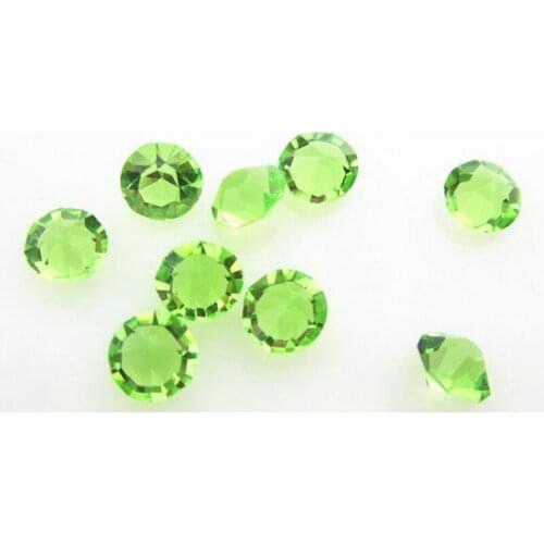 New Arrival 100pcs April Birthstone Light Green 5mm 4mm Crystal Floating Charms Living Glass Memory Lockets Pendants DIY Jewelry