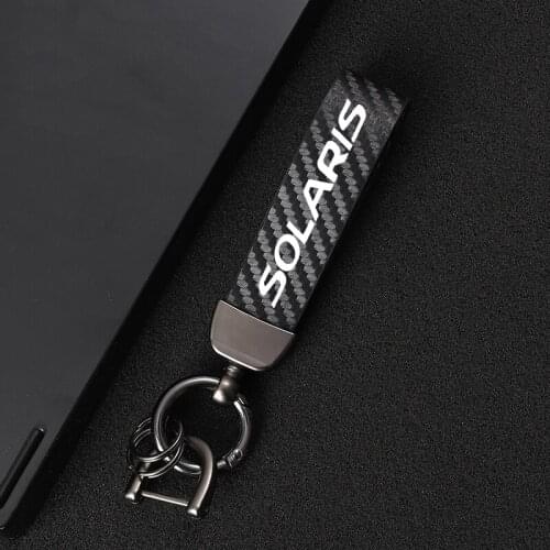 Car sports carbon fiber leather 360 Degree Rotating Horseshoe Key Rings jewelry for Hyundai SOLARIS 2012 2017 2018 2019 Car