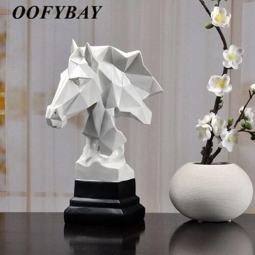 Nordic Resin Minimalist Geometric Horse Head Sculpture Living Room Animal Statue Office Desktop Ornaments Home Decoration Crafts