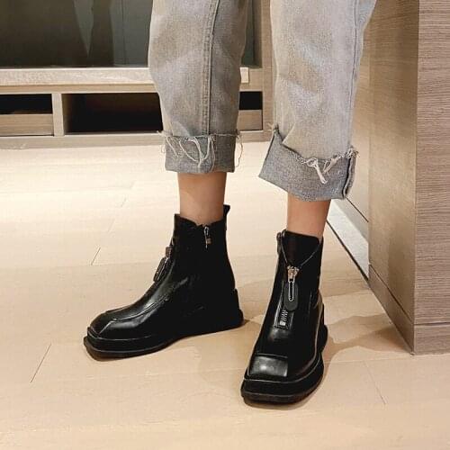 2021 New Autumn Breathable Motorcycle Short Boots Genuine Leather Black Riding Boots Female British Style Fashionable Boots