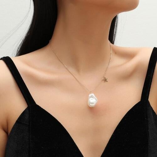 Baroque Style Irregular Simulated Pearl Necklaces for Women Girl Minimalist Jewelry Starfish Pendant Necklace New Year Gift