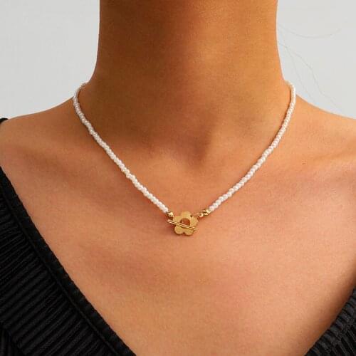 Simple Vintage Imitation Pearl Choker OT Chain Alloy Flower Pendant Necklace Women Fashion Geometric Necklace Jewelry XR3223