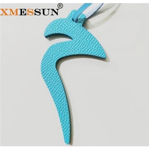 Wholesale Luxury Genuine Natural Leather Character Alphabet Arabic Letter M Keychain Backpack Pendant Ladies Women Bag Charm