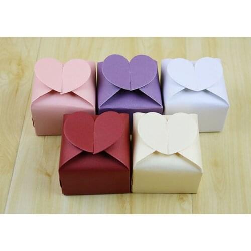 100Pcs Wholesale Hot Sale Colors Love Heart Candy Box Pink Purple White Red Wedding Party Favors Candy Gifts Boxes