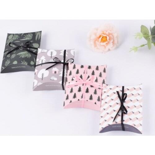 2017 New 200pcs Korean Christmas gift pillow box package folding Christmas tree snowflake candy box