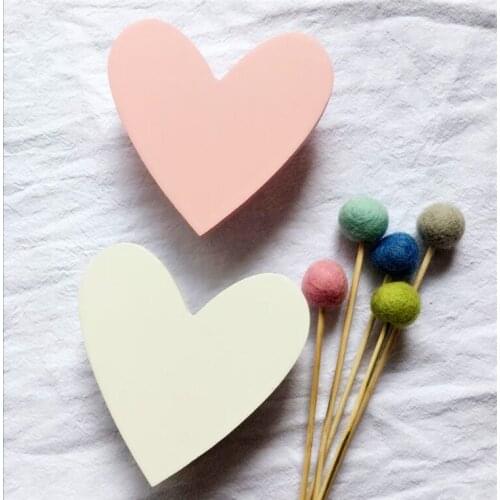 1PC Cute Heart Wooden Clothes Hook for Princess Baby Room Wall Hanging Decorate Children Room Hanger Storage Rack MI 004