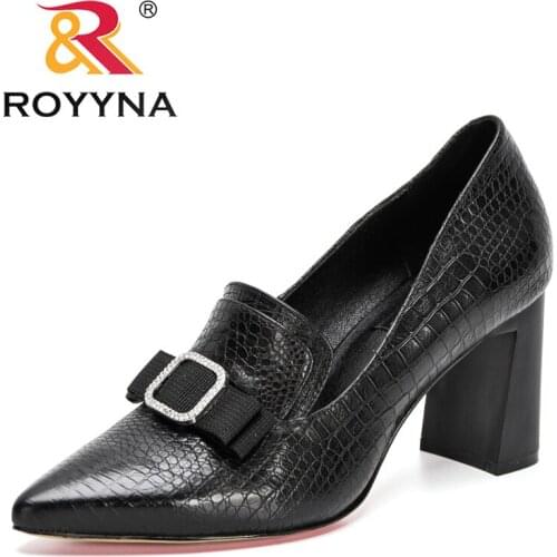 ROYYNA 2021 New Designers Full Graine Leather Womens Shoes Geniune Leather Pointed Toe Heels Chunky Comfortable Shallow Ladies