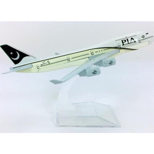 16CM Pakistan Airline PIA Diecast Aircraft 1:400 Boeing B747-400 model airplane with base alloy collectible display toys Gift