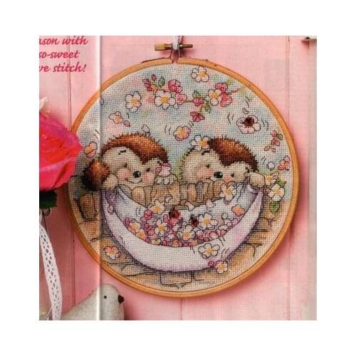 ZZ Bonnie Rabbit - Birthday cross stitch kit Animal cotton thread canvas stitching embroidery Hedgehog picking flowers