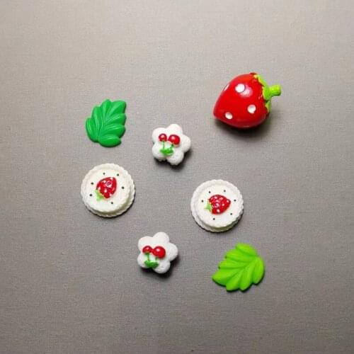 1 pcs cherry strawberry cake/desserts/cream/miniatures food/ cute/fairy garden gnome/moss terrarium/bonsai/doll house decor