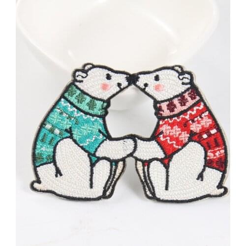 Cartoon Kissing Polar Bear Embroidery Cloth Decoration Cute Clothes Mobile Phone Decoration Self-adhesive Patch Stickers