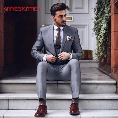 Summer Light Grey Tudedo Men Suit 2018 3 Pieces Formal Suits Slim Fit Groom Tuxedos Handsome Best Men Blazers Jacket+Pants+Vest