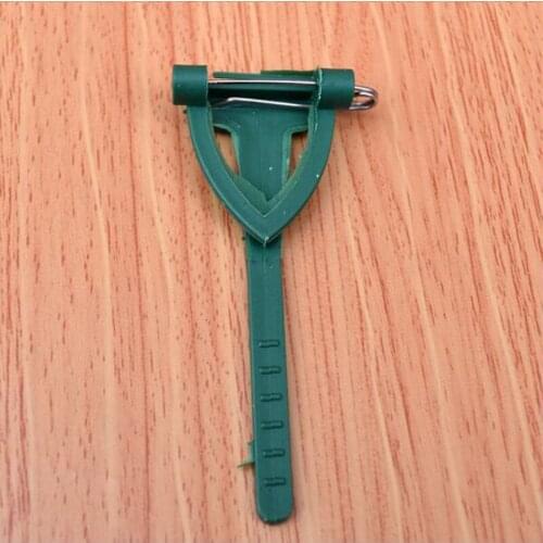 Cheap 100Pcs/Lot 2.5x7cm Green Brooch Handmade Corsage Making Brooch Straps Plastic Accessories Advanced Brooches