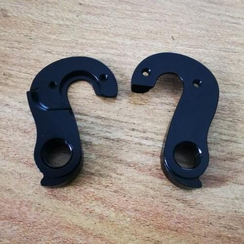 2pcs Cycle / Bike CNC rear gear mech derailleur hangers dropouts with Bolts for Trek Road Bike EMONDA Domane Silque #315464