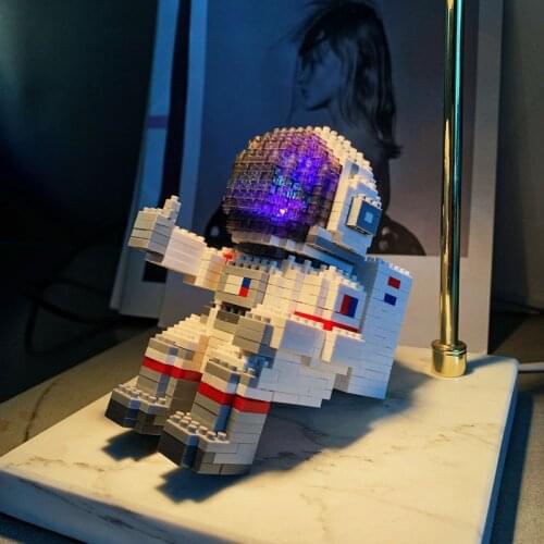 Astronaut Building Blocks Toy with Light Space Station Series Spaceman Rocket Astronaut Figure Home Decor Children Gift