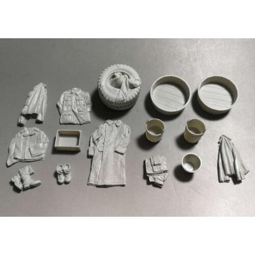 Combination of WWII resin clothing and tub sundries 1:35