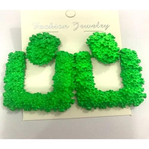 New fashion seven colors acrylic earrings gold metal geometry relief hanging earrings high quality pendant earrings accessories