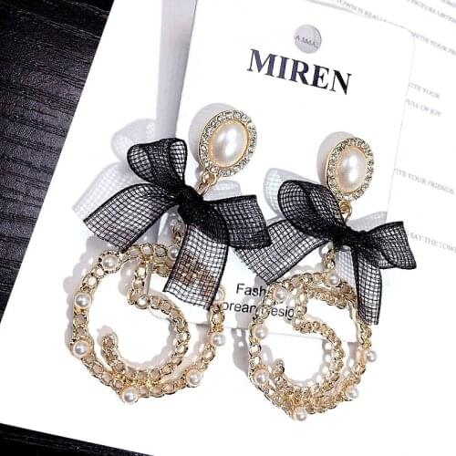 Korean New Numeral 5 Earrings Bow Hollow Metal Personality Pearl Earrings Fashion Classic Jewelry E633