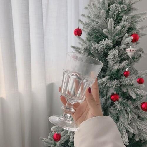 A Goblet Full of Atmosphere Retro Court Glass Simple Relief Champagne Red Wine Glass