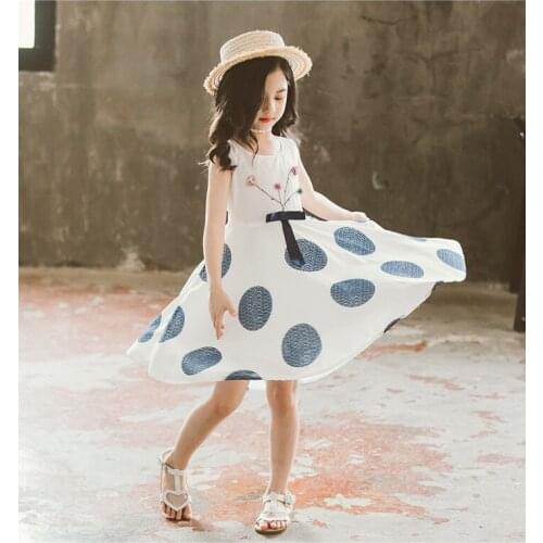 The latest explosion of childrens clothing new girls chiffon dress Western style big boy dot princess dress tide