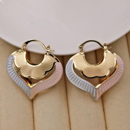 New Trendy Statement Hoop Earrings for Women Gold Color Heart Earring Luxury Jewelry for Wedding Anniversary Gift